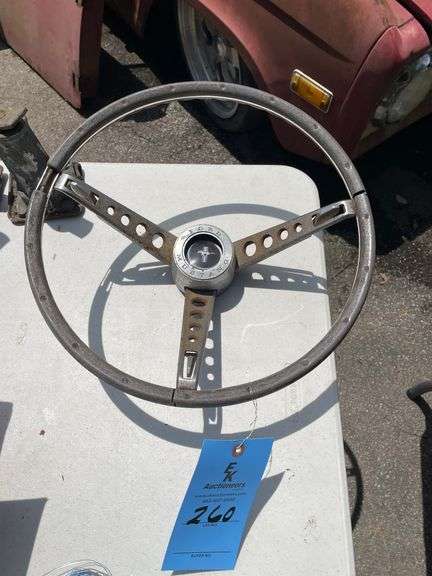 FORD MUSTANG STEERING WHEEL