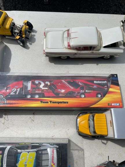 DIECAST CARS/NASCAR/SEMIS