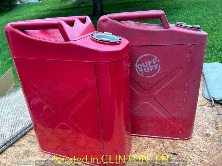 (2) RAMPAGE METAL GAS CANS