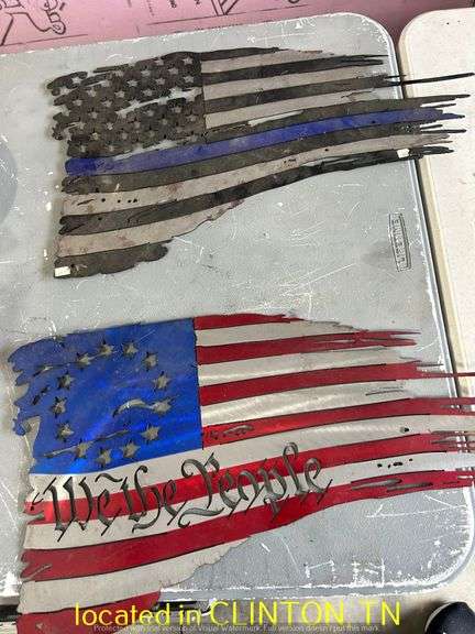 (2) AMERICAN FLAG CNC CUT 23"X13" WALL DÉCOR
