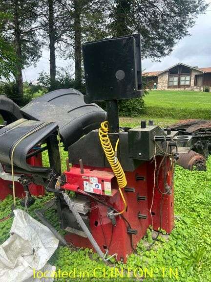 HUNTER QUICK MATCH TIRE BALANCER-UNTESTED, OPERATION UNKNOWN