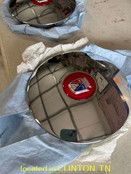 BUICK ROADMASTER 15" HUB CAPS-APPEARS TO BE UNUSED & ORIGINAL