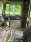 1975 PETERBILT 359-NON RUNNER