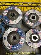 4.5" FLAP DISC WITH SNAP ON SAFETY HOOD