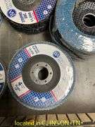 4.5" FLAP DISC WITH SNAP ON SAFETY HOOD
