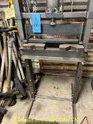 CENTRAL MACHINERY 20TON SHOP PRESS