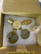 (2) UNUSED AR/CO2 REGULATORS