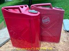 (2) RAMPAGE METAL GAS CANS