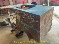 FIBERGLASS PANEL WAGON BODY
