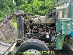 1975 PETERBILT 359-NON RUNNER