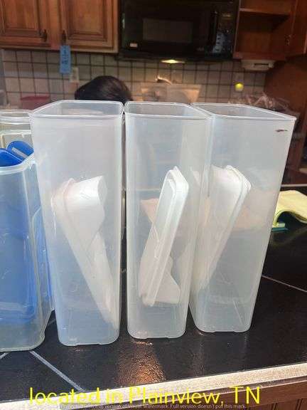 TUPPERWARE