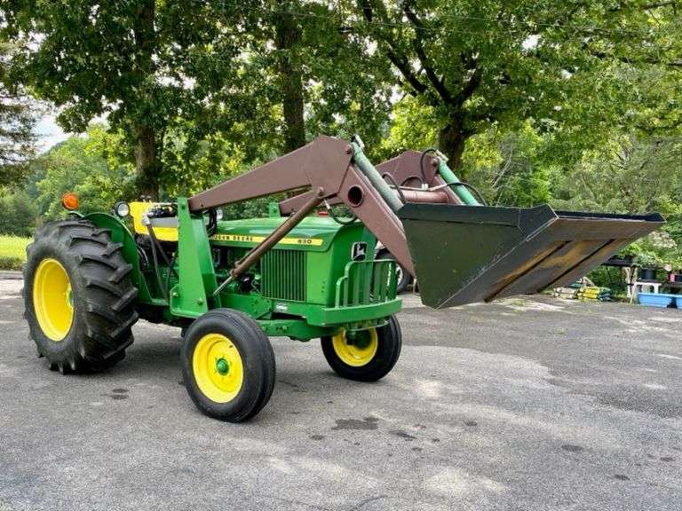 JOHN DEERE 830 Diesel