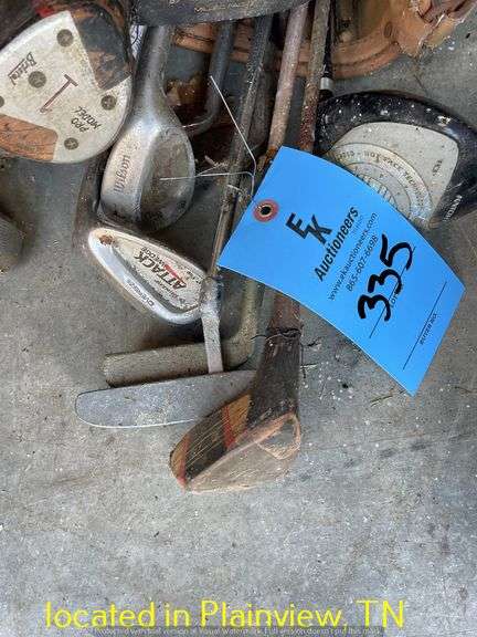 VINTAGE GOLF CLUBS AND BAG
