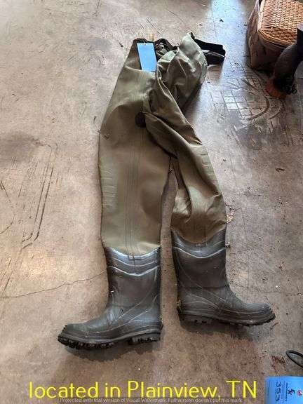 SIZE 9 CROWLINE CHEST WADERS