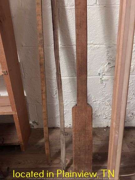 WOODEN SHELF AND ALL CONTENTS 60X70X7.5