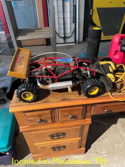 RC CAR WITH ACCESSORIES