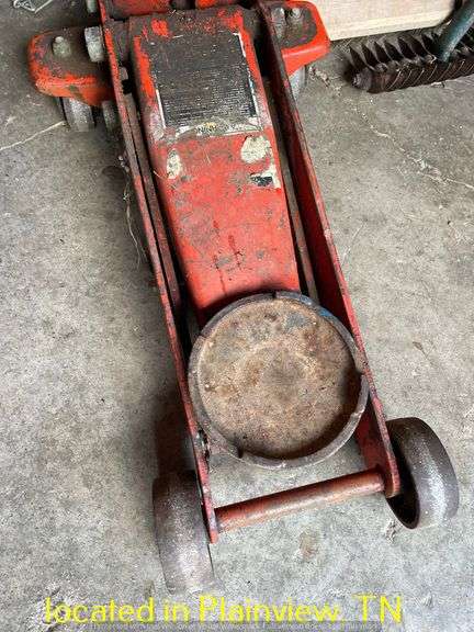 FLOOR JACK