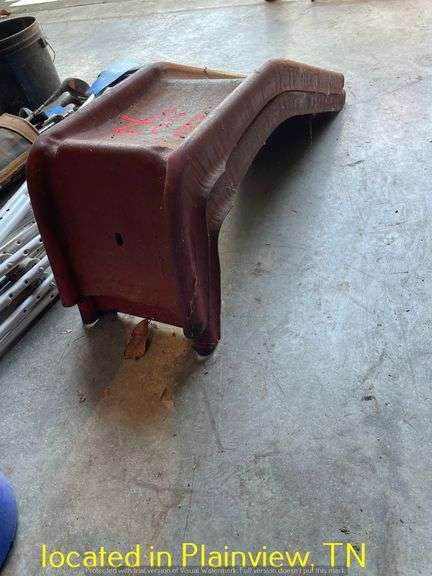 QTY (2) METAL CAR RAMPS
