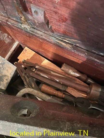 WOOD TOOL BOX WITH ASST TOOLS