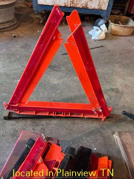 ROADSIDE SAFETY TRIANGLES