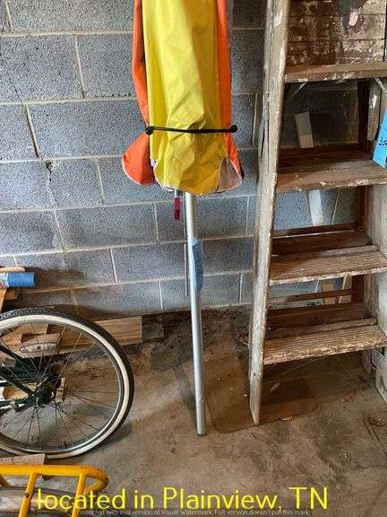 PATIO UMBRELLA