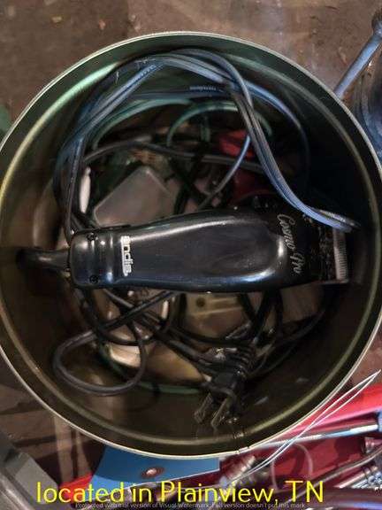 ANDIS COSMO PRO CLIPPERS-POWERED ON