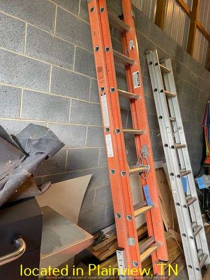 LEVEL-EZE 16' FIBERGLASS EXTENSION LADDER
