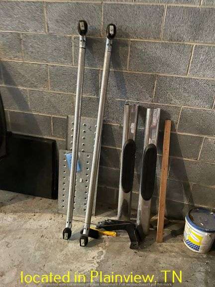 QTY (2) TRUCK STEP BARS/(2) GALVANIZED TRACTION PLATES/(2) BED RAILS
