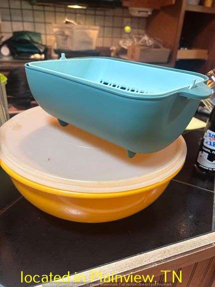 TUPPERWARE