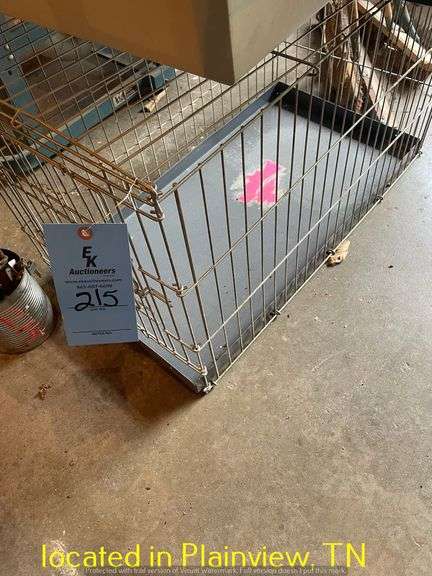 METAL ANIMAL KENNEL/(3) PLASTIC ANIMAL CARRIERS/(2) LITTER BOXES