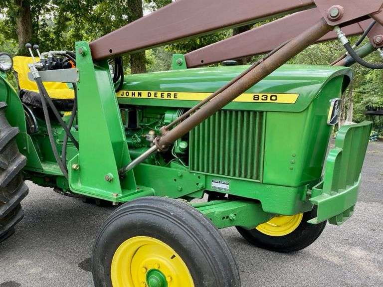 JOHN DEERE 830 Diesel