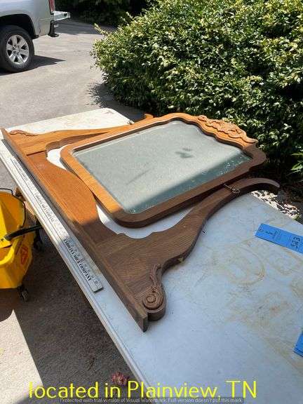 WASH STAND MIRROR 27X34 & FRAME 52X31