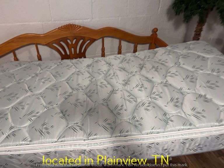 DAY BED WITH TRUNDLE