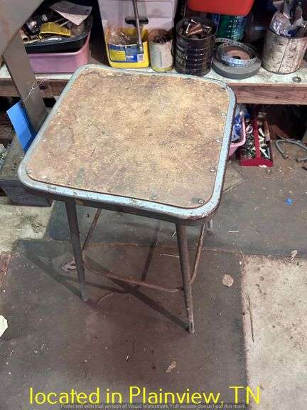 METAL SHOP STOOL
