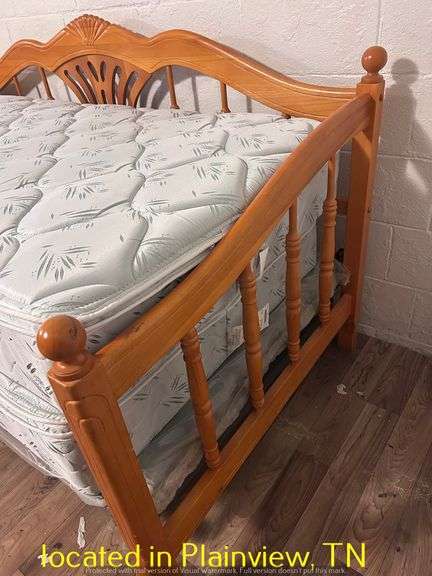 DAY BED WITH TRUNDLE