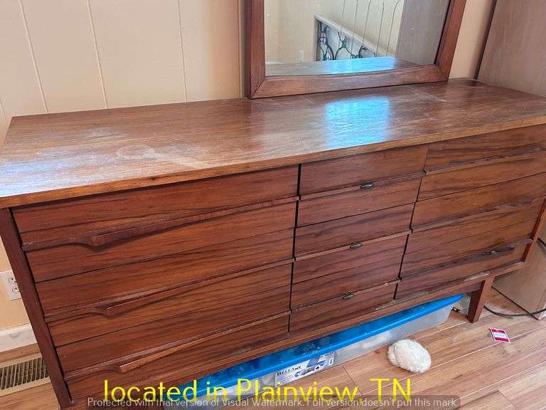 DRESSER 59.5X18.5X31 WITH MIRROR 30.5X46.5