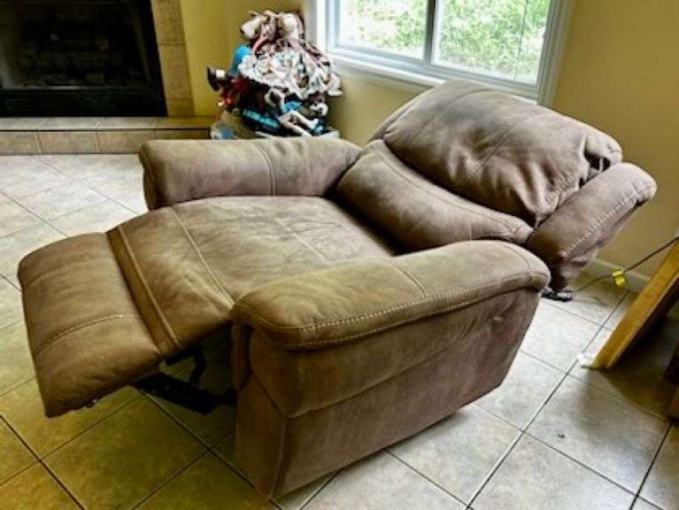 RECLINER