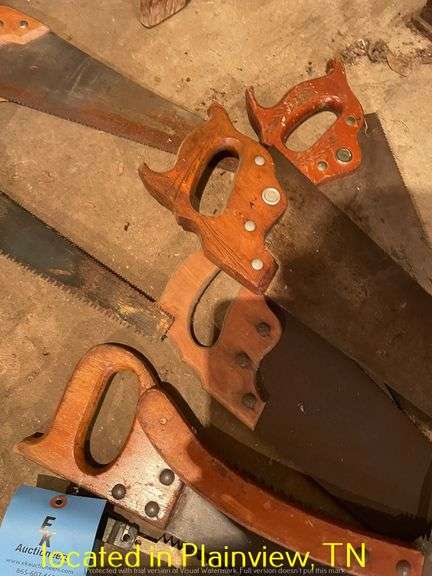 LOT OF HAND SAWS