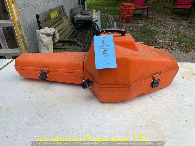 STIHL 011 AV CHAINSAW WITH CASE