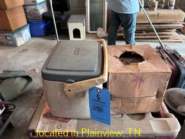 QTY (2) COLEMAN COOLERS/LAWN BUDDY/MISC MISC ROPE