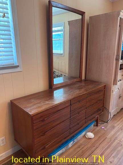 DRESSER 59.5X18.5X31 WITH MIRROR 30.5X46.5