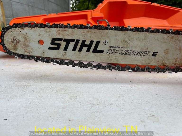 STIHL 011 AV CHAINSAW WITH CASE