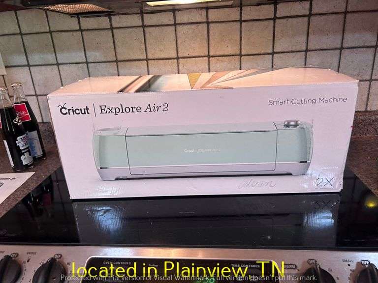 CRICUT EXPLORE AIR 2-APPEARS UNUSED