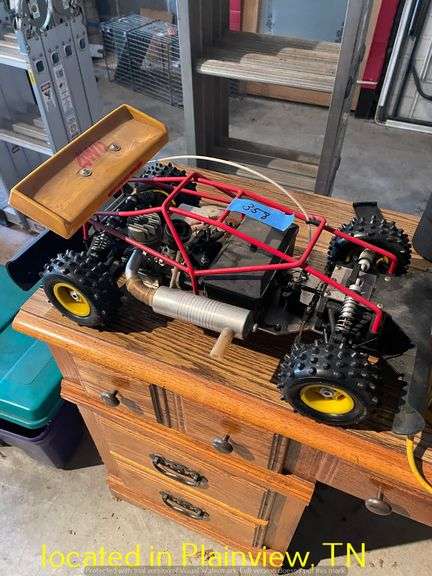 RC CAR WITH ACCESSORIES
