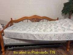 DAY BED WITH TRUNDLE