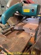 MAKITA 10" MITER SAW--POWERED ON