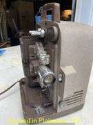 DA-LITE COMET PROJECTOR SCREEN & BELL HOWELL PROJECTOR-OPERATION UNKNOWN