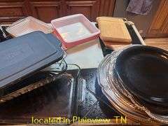VINATGE PYREX/PLASTIC CHARGERS&SERVING TRAYS/CASSEROLE DISH/2CHEESE BOARDS/CUTTING BOARDS