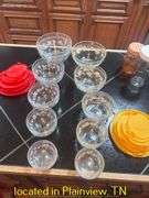 SETS OF GLASS CONTAINERS AND PLASTIC LIDS