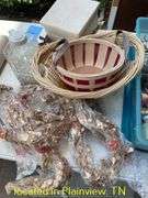 ASST ARTS AND CRAFTS AND BASKETS